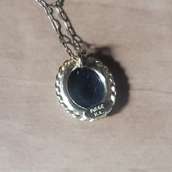 Elegant Black and Gold Jewelry Set - Picture 5 of 13